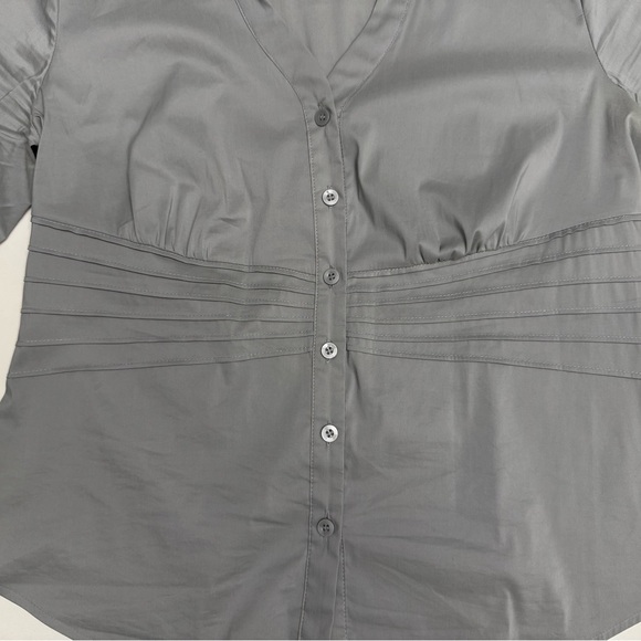 Alfani Womens Size 8 Solid Gray Long Sleeve V Neck Button Down Women’s Blouse - Picture 3 of 6